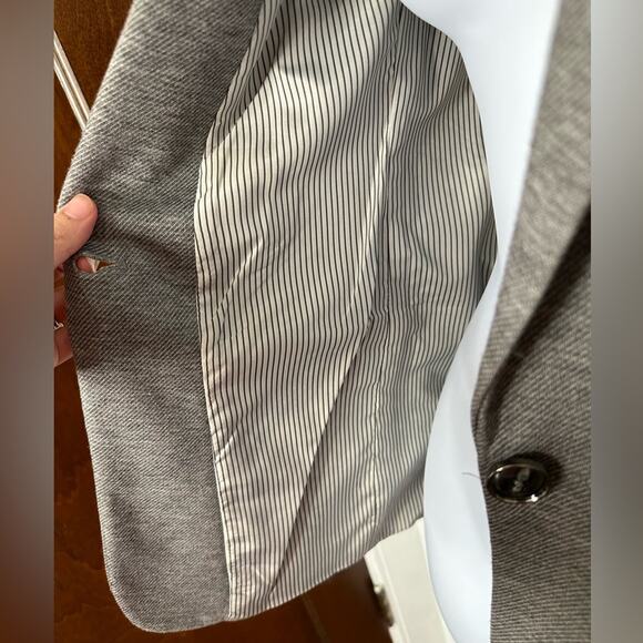 THE LIMITED Size Small Gray Suit Jacket, Blazer, 3/4 Ruched Sleeves, One Button - Picture 6 of 9